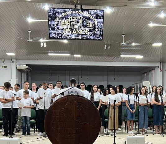 Crianças são apresentadas a Jesus durante culto na IBC-Bagé