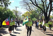 Grupo Guerreiros de Cristo participa de desfile no bairro Modelo, em Ijuí